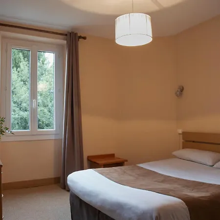Hotel Des Pyrenees 2*