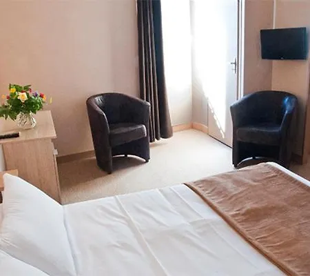 Hotel Des Pyrénées Angulema