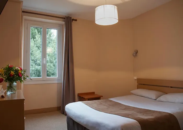 Отель Des Pyrenees 3*