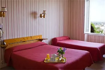 Des Pyrenees 3* Ангулем